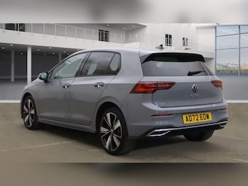 Used Volkswagen Golf 2023 for sale - 75937456: Photo