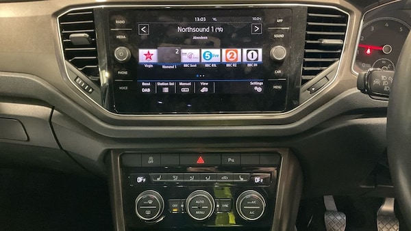 Used Volkswagen T-Roc 2018 for sale - 76105913: Photo 2