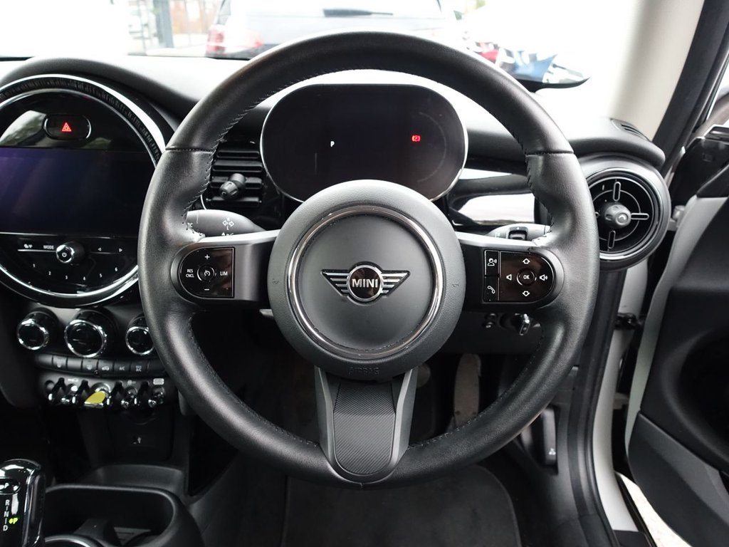 Used MINI Electric Hatch 2022 for sale - 75998225: Photo 29