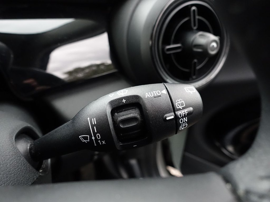 Used MINI Electric Hatch 2022 for sale - 75998225: Photo 32