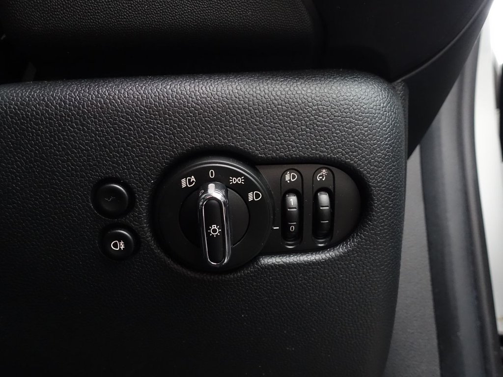 Used MINI Electric Hatch 2022 for sale - 75998225: Photo 42