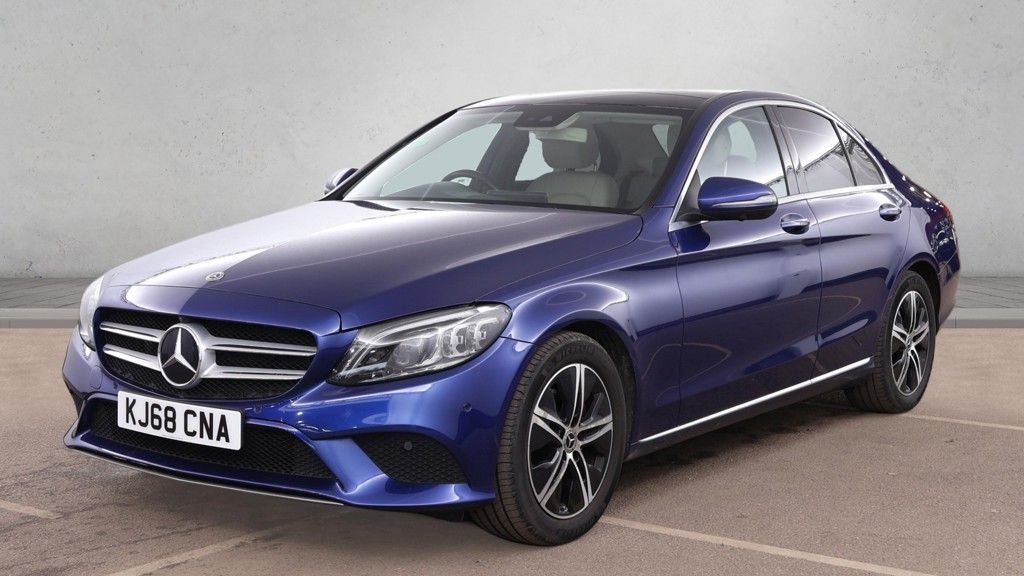 Used Mercedes-Benz C Class 2018 for sale - 77654971: Photo 2