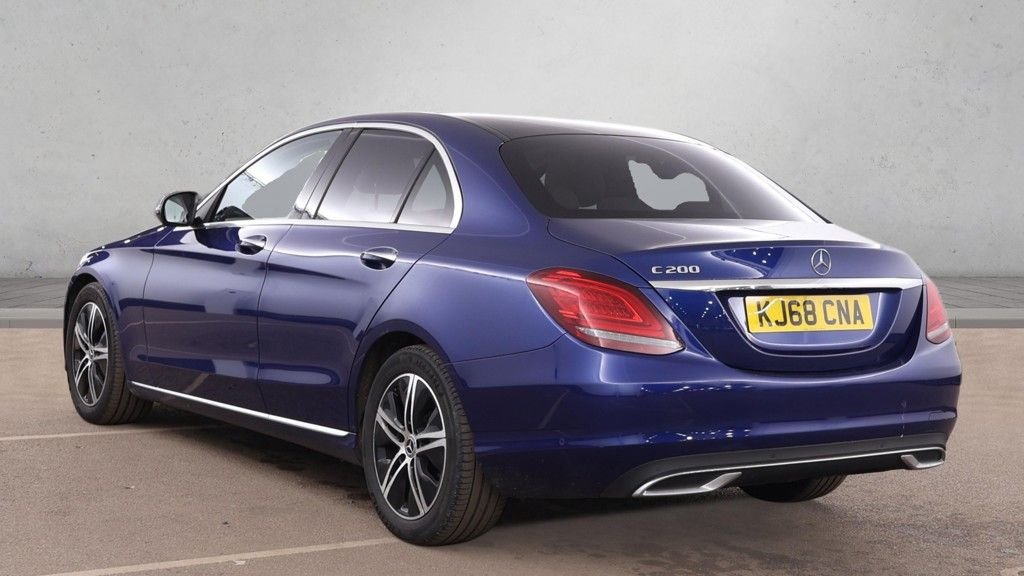 Used Mercedes-Benz C Class 2018 for sale - 77654971: Photo 3