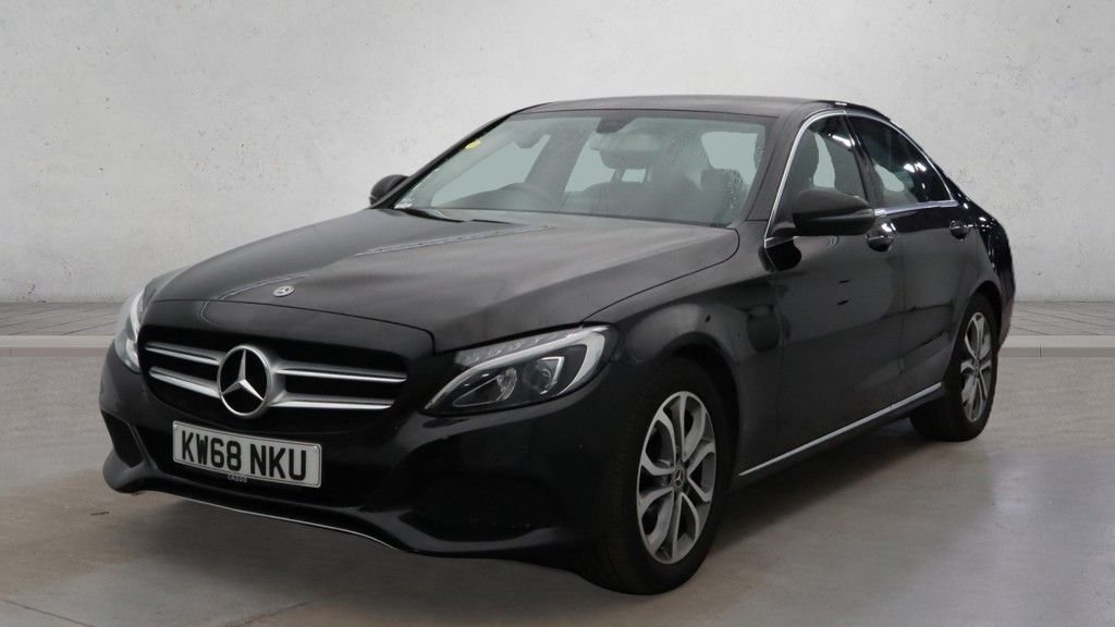 Used Mercedes-Benz C Class 2019 for sale - 77101004: Photo 2