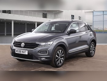 Used Volkswagen T-Roc 2018 for sale - 77966950: Photo