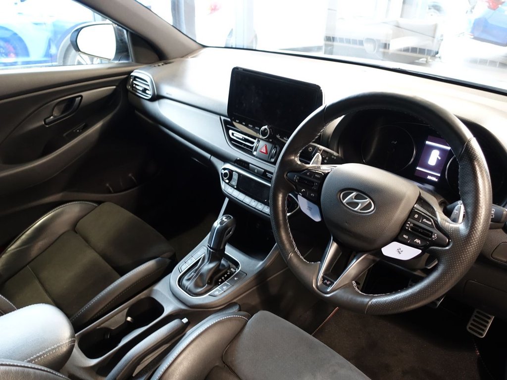 Used Hyundai i30 2023 for sale - 77681130: Photo 2