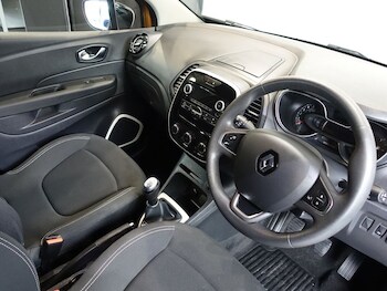 Used Renault Captur 2019 for sale - 79584354: Photo
