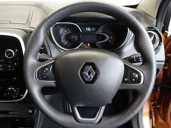 Used Renault Captur 2019 for sale - 79584354: Photo