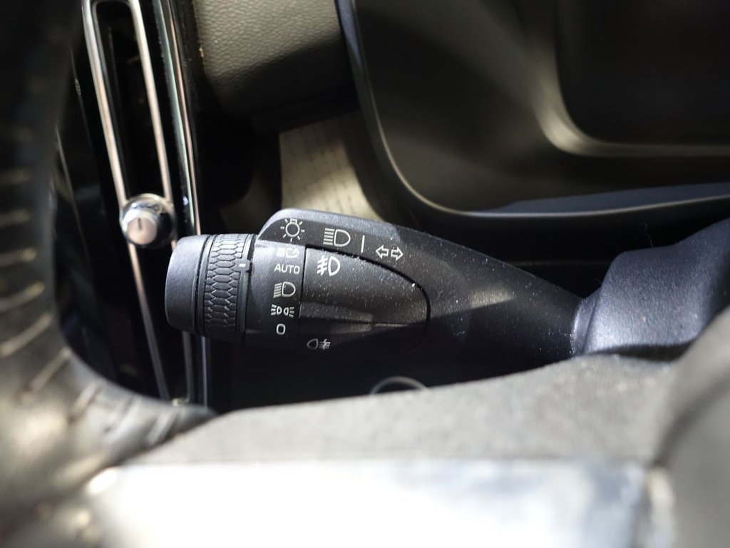 Used Volvo XC40 2021 for sale - 77534471: Photo 21