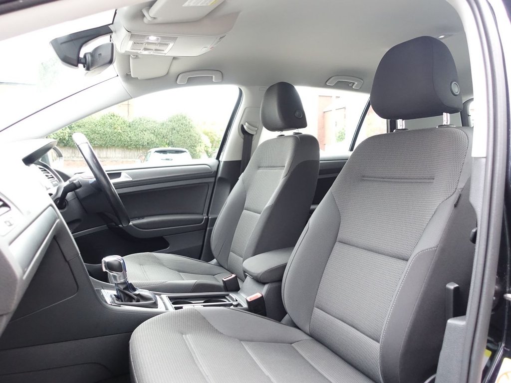 Used Volkswagen Golf 2019 for sale - 76068664: Photo 10