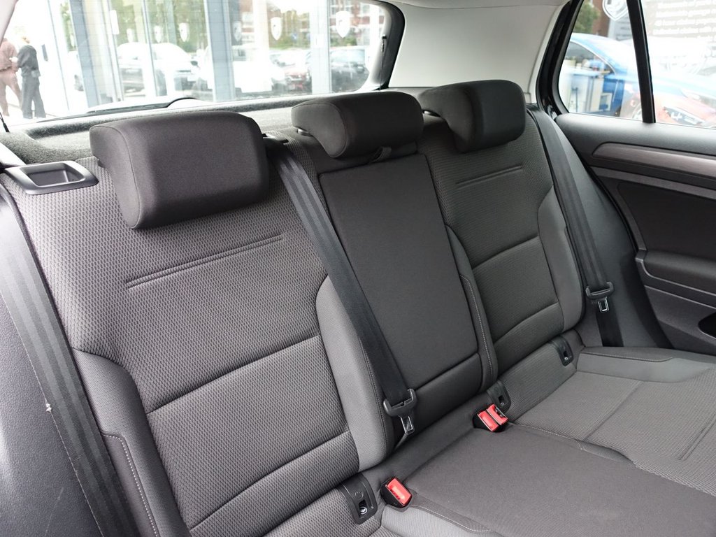Used Volkswagen Golf 2019 for sale - 76068664: Photo 11