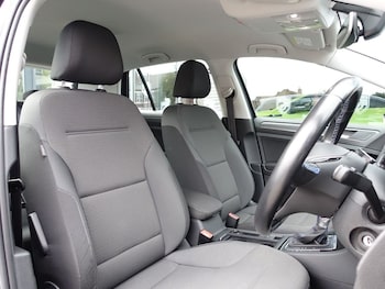 Used Volkswagen Golf 2019 for sale - 76068664: Photo 3