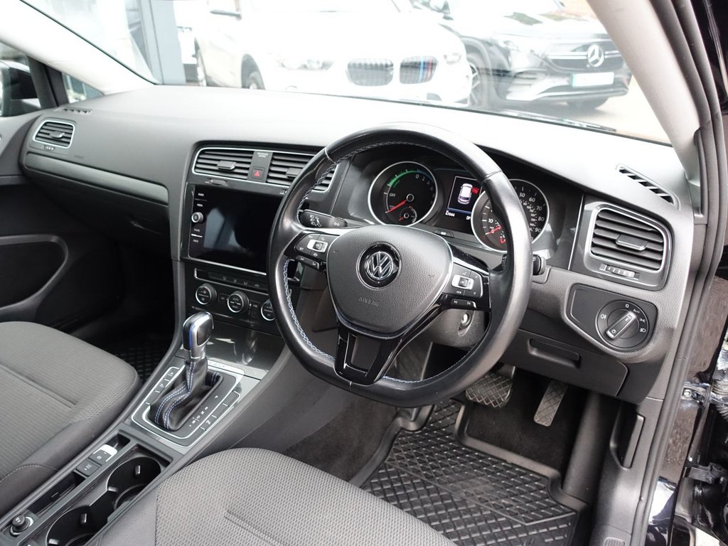 Used Volkswagen Golf 2019 for sale - 76068664: Photo 9