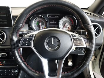Used Mercedes-Benz GLA 2015 for sale - 79584352: Photo
