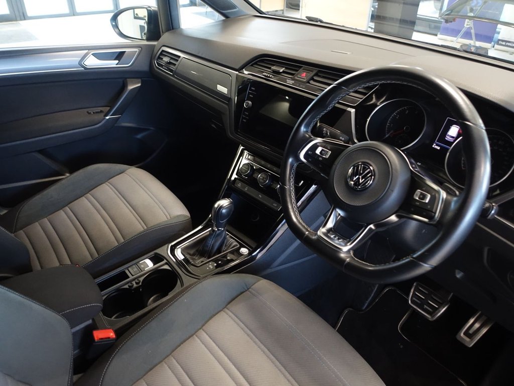 Used Volkswagen Touran 2019 for sale - 77026875: Photo 3