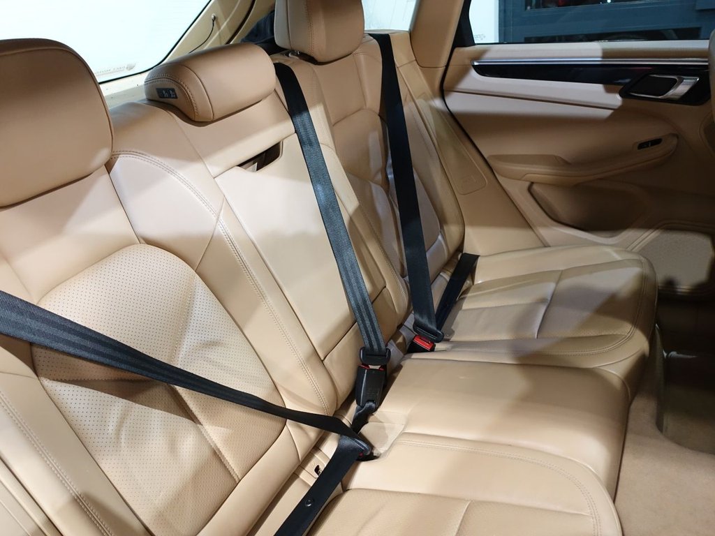 Used Porsche Macan 2016 for sale - 77341484: Photo 16