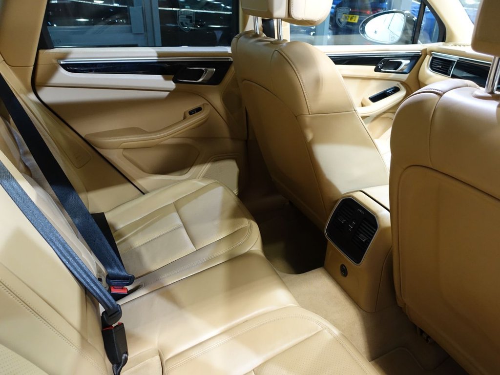 Used Porsche Macan 2016 for sale - 77341484: Photo 17