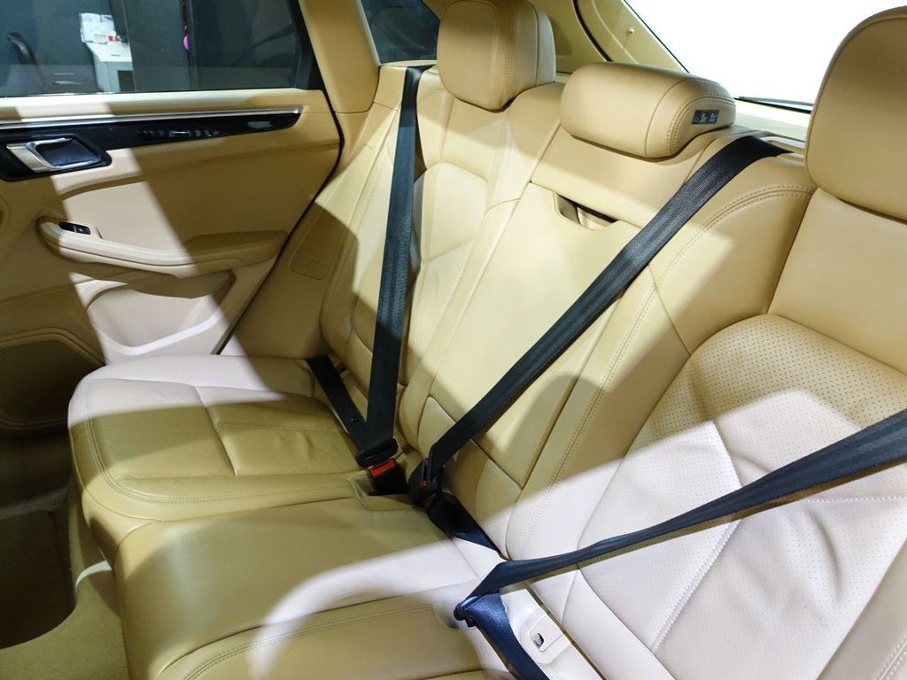 Used Porsche Macan 2016 for sale - 77341484: Photo 19