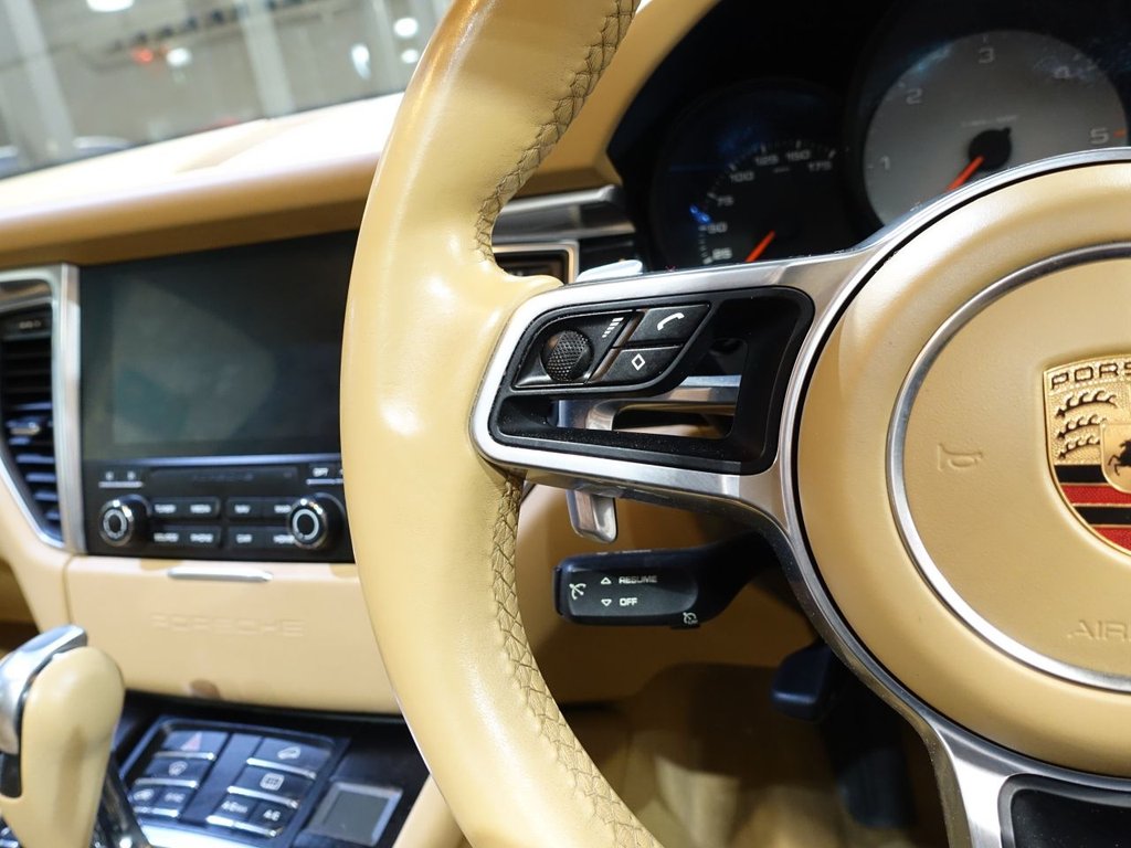 Used Porsche Macan 2016 for sale - 77341484: Photo 21