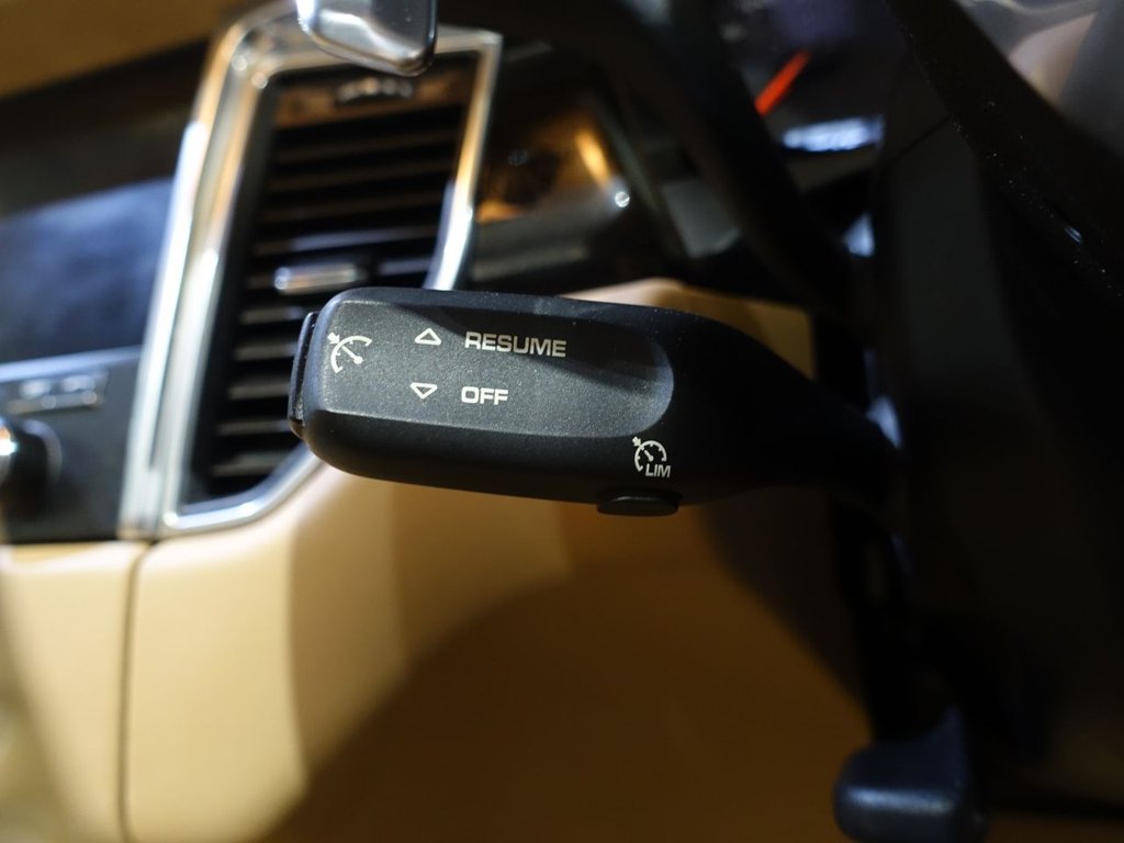 Used Porsche Macan 2016 for sale - 77341484: Photo 25