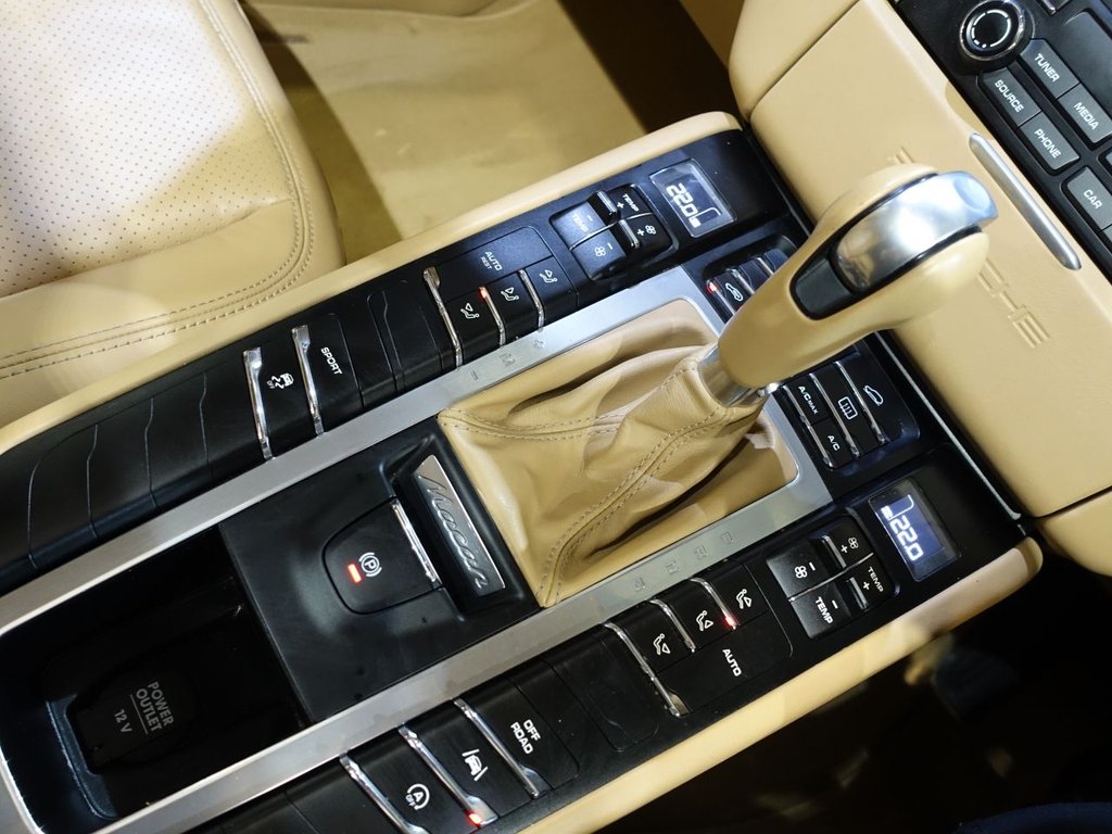 Used Porsche Macan 2016 for sale - 77341484: Photo 27