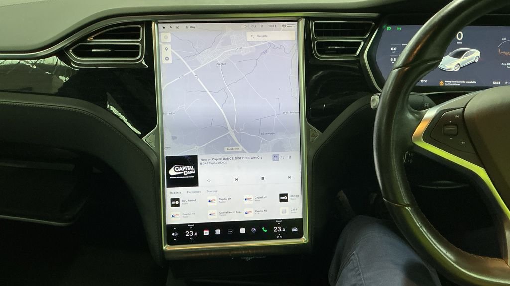 Used Tesla Model S 2018 for sale - 76368223: Photo 2
