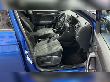 Used Volkswagen T-Roc 2019 for sale - 76591071: Photo