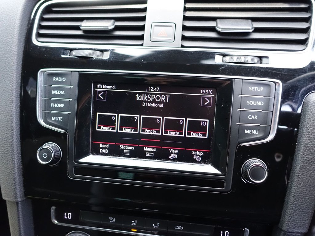 Used Volkswagen Golf 2014 for sale - 76098126: Photo 16