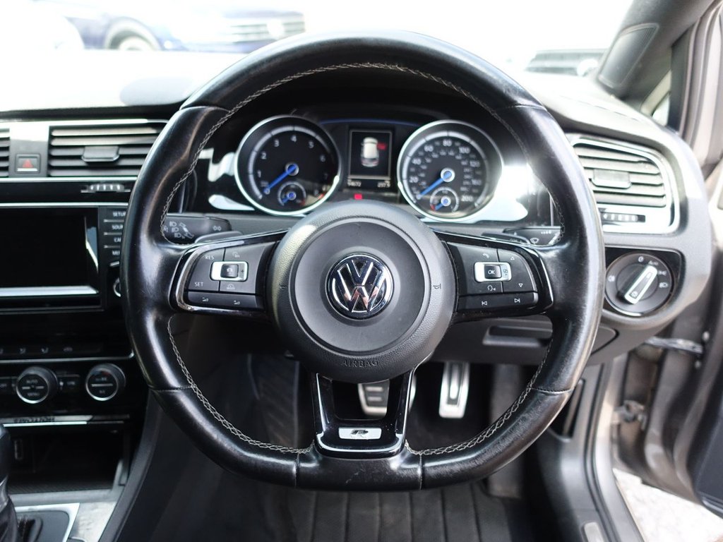 Used Volkswagen Golf 2014 for sale - 76098126: Photo 22