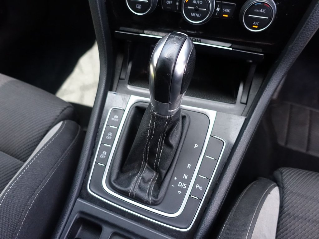 Used Volkswagen Golf 2014 for sale - 76098126: Photo 27