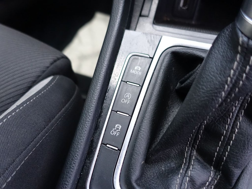 Used Volkswagen Golf 2014 for sale - 76098126: Photo 28