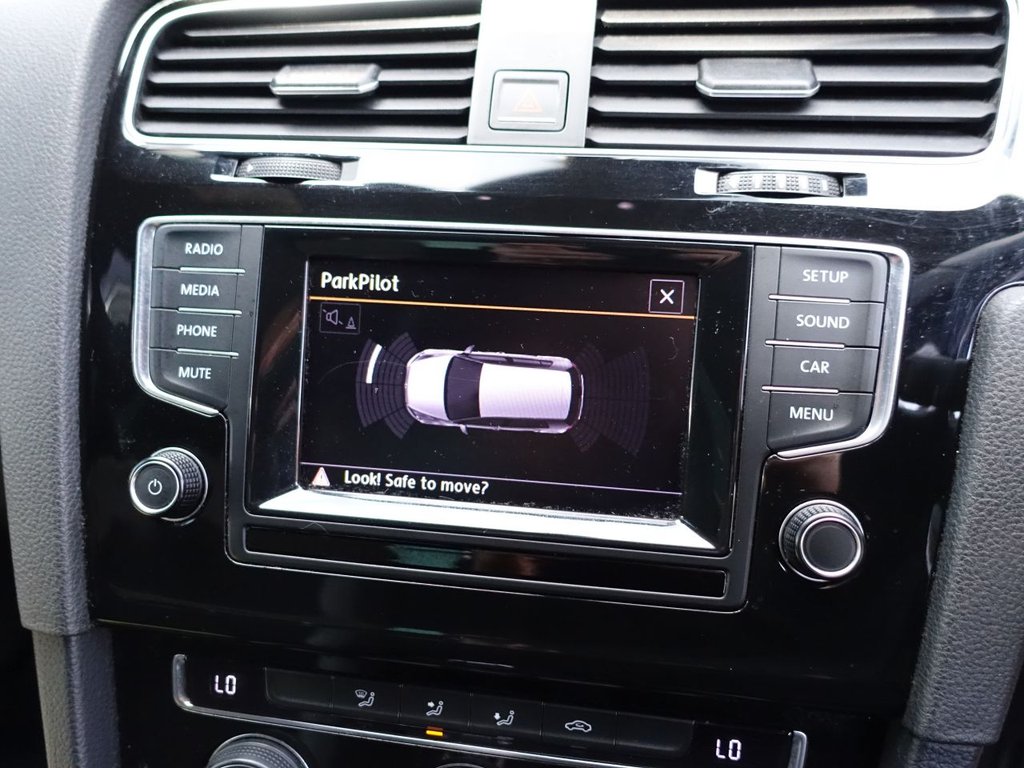 Used Volkswagen Golf 2014 for sale - 76098126: Photo 3