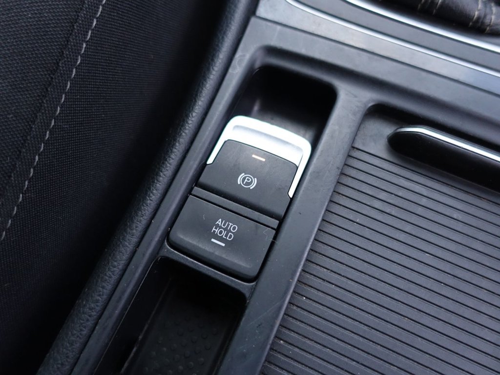 Used Volkswagen Golf 2014 for sale - 76098126: Photo 31