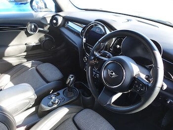 Used MINI Hatch 2022 for sale - 78330101: Photo