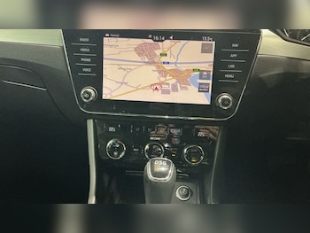 Used Skoda Superb 2017 for sale - 76368221: Photo