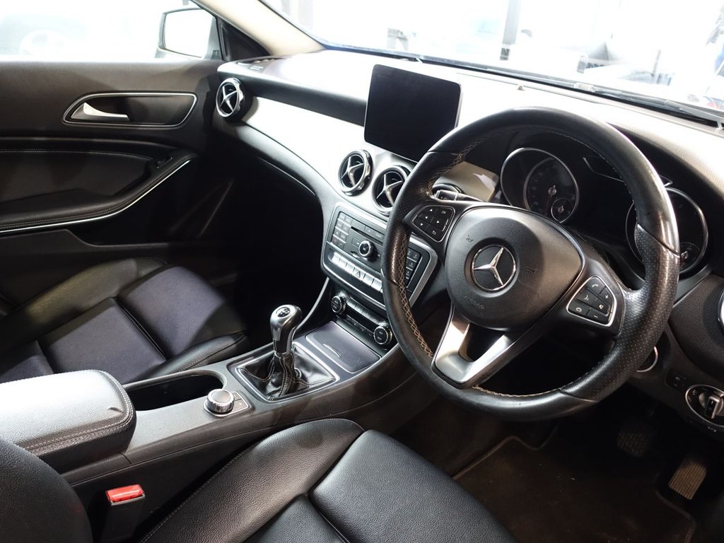 Used Mercedes-Benz GLA 2017 for sale - 78036314: Photo 2
