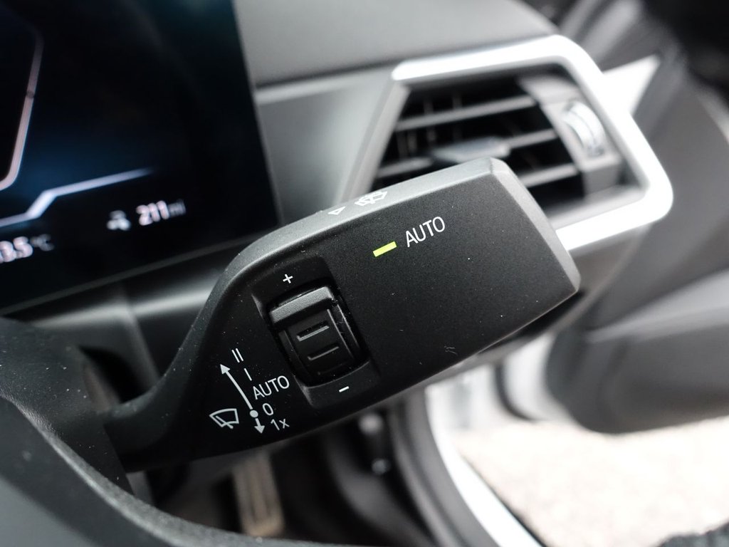 Used BMW i4 2022 for sale - 76061907: Photo 41