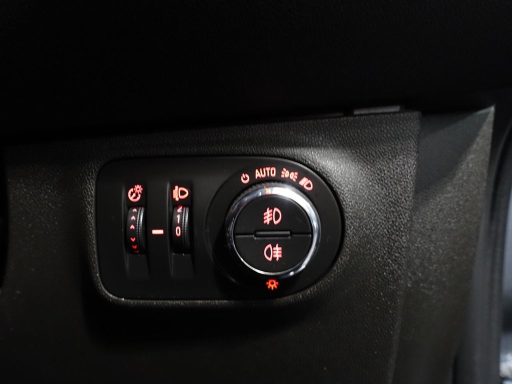 Used Vauxhall Corsa 2018 for sale - 77720439: Photo 25