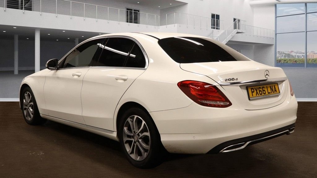 Used Mercedes-Benz C Class 2016 for sale - 76559309: Photo 4