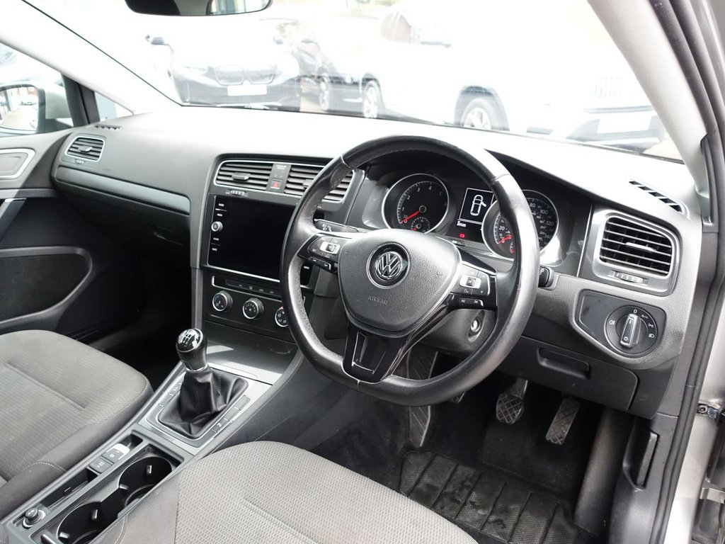 Used Volkswagen Golf 2017 for sale - 76454074: Photo 12
