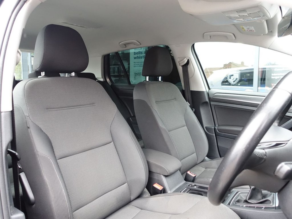 Used Volkswagen Golf 2017 for sale - 76454074: Photo 3