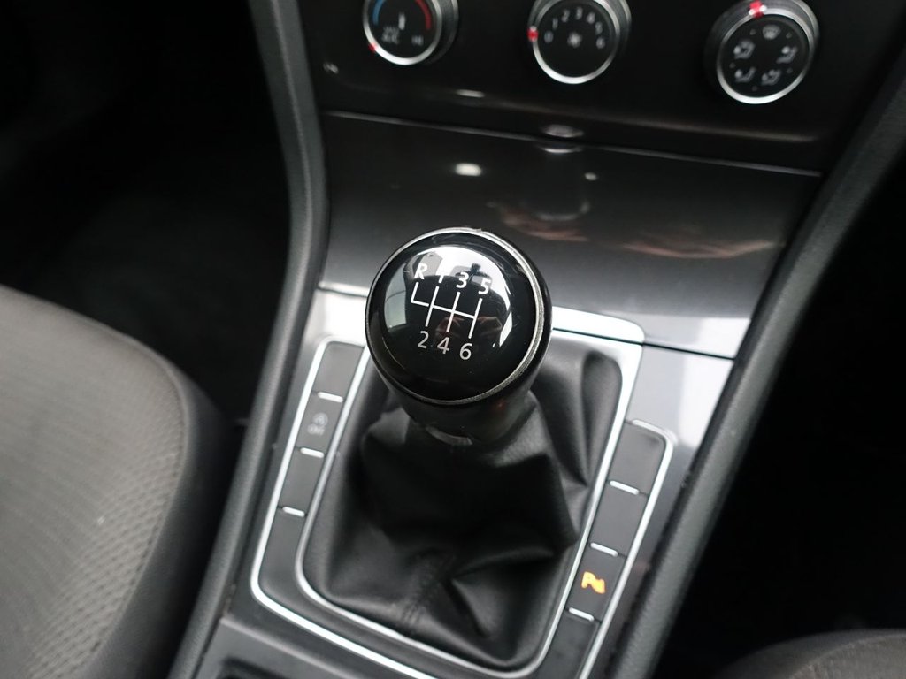 Used Volkswagen Golf 2017 for sale - 76454074: Photo 34