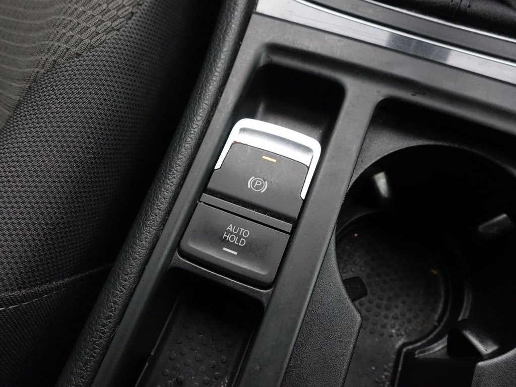 Used Volkswagen Golf 2017 for sale - 76454074: Photo 38