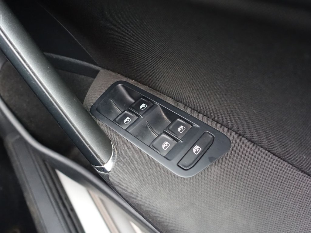 Used Volkswagen Golf 2017 for sale - 76454074: Photo 41