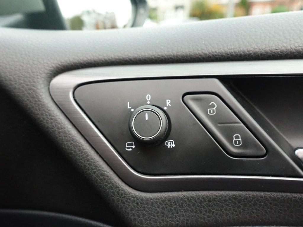 Used Volkswagen Golf 2017 for sale - 76454074: Photo 42