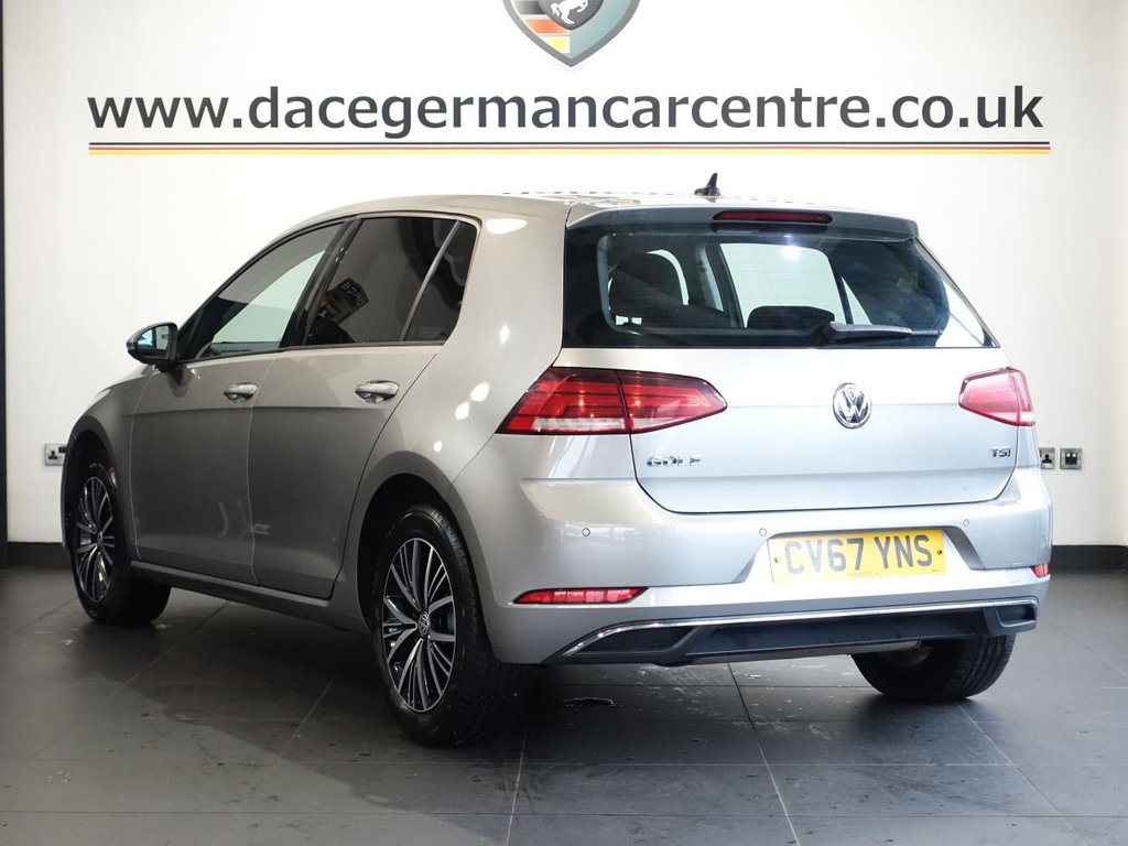 Used Volkswagen Golf 2017 for sale - 76454074: Photo 8
