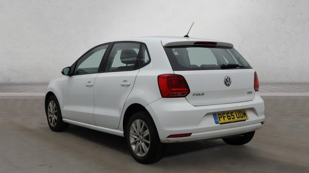 Used Volkswagen Polo 2016 for sale - 77101049: Photo 3