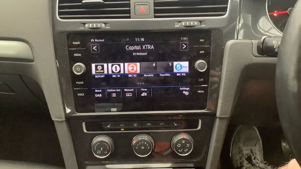 Used Volkswagen Golf 2019 for sale - 76338631: Photo 2