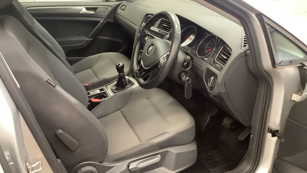 Used Volkswagen Golf 2019 for sale - 76338631: Photo 3