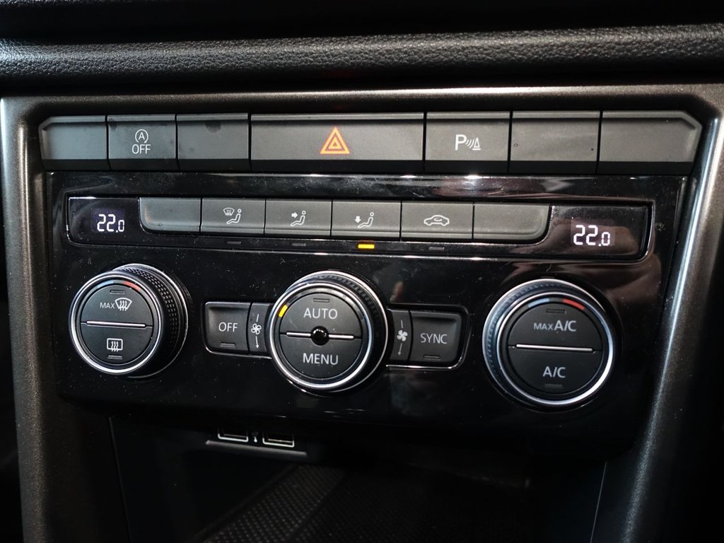 Used Volkswagen T-Roc 2019 for sale - 77905538: Photo 24